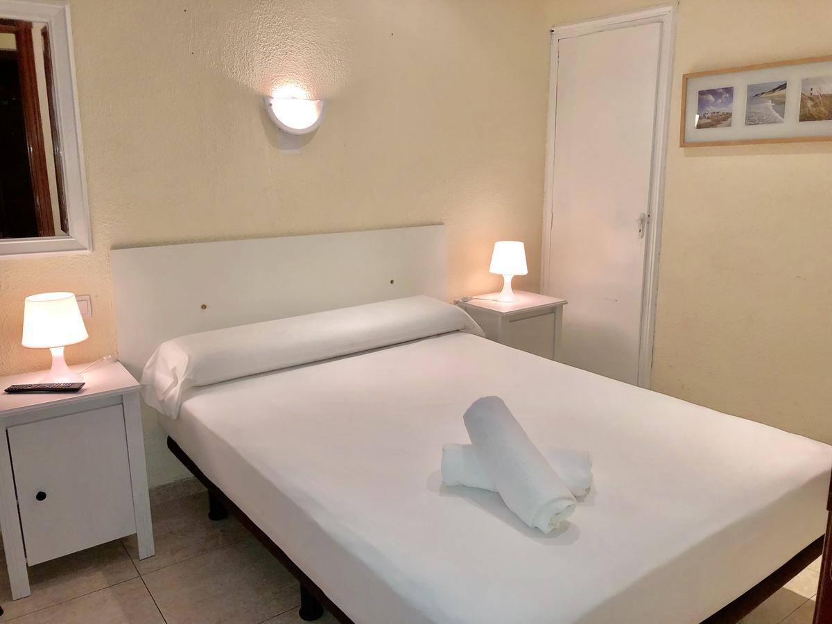 Hostal Arriaza Madrid Buitenkant foto