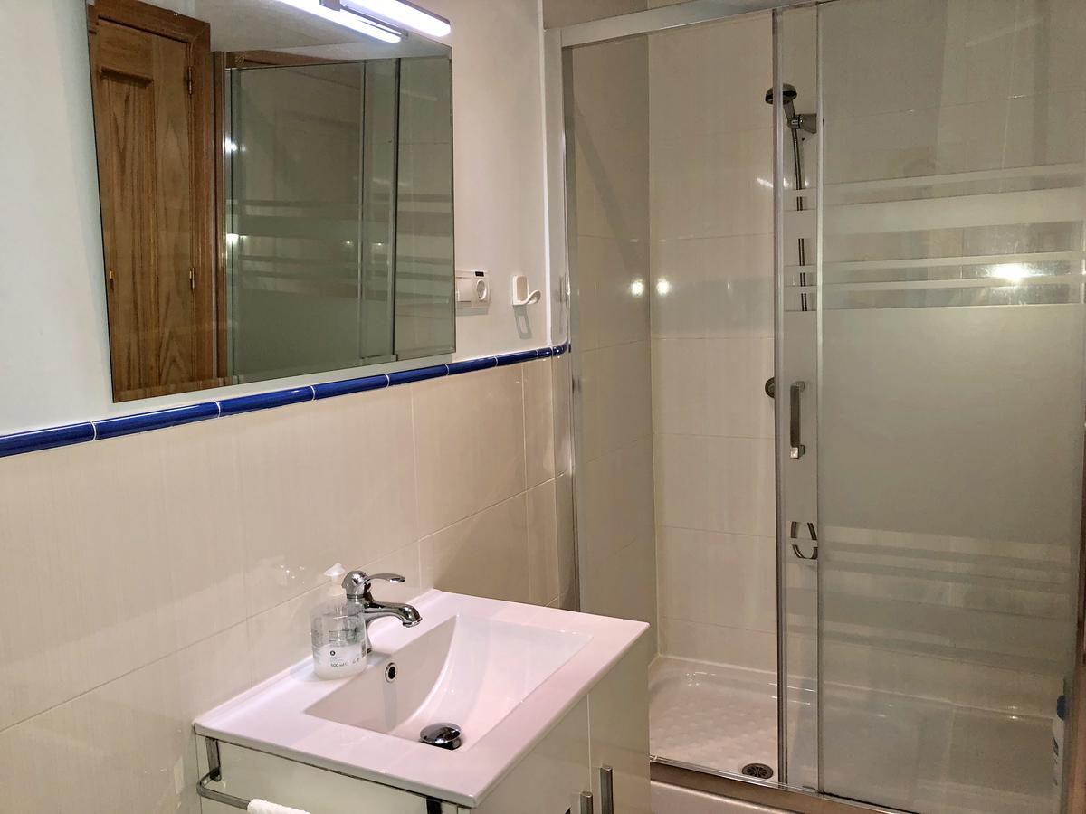 Hostal Arriaza Madrid Buitenkant foto