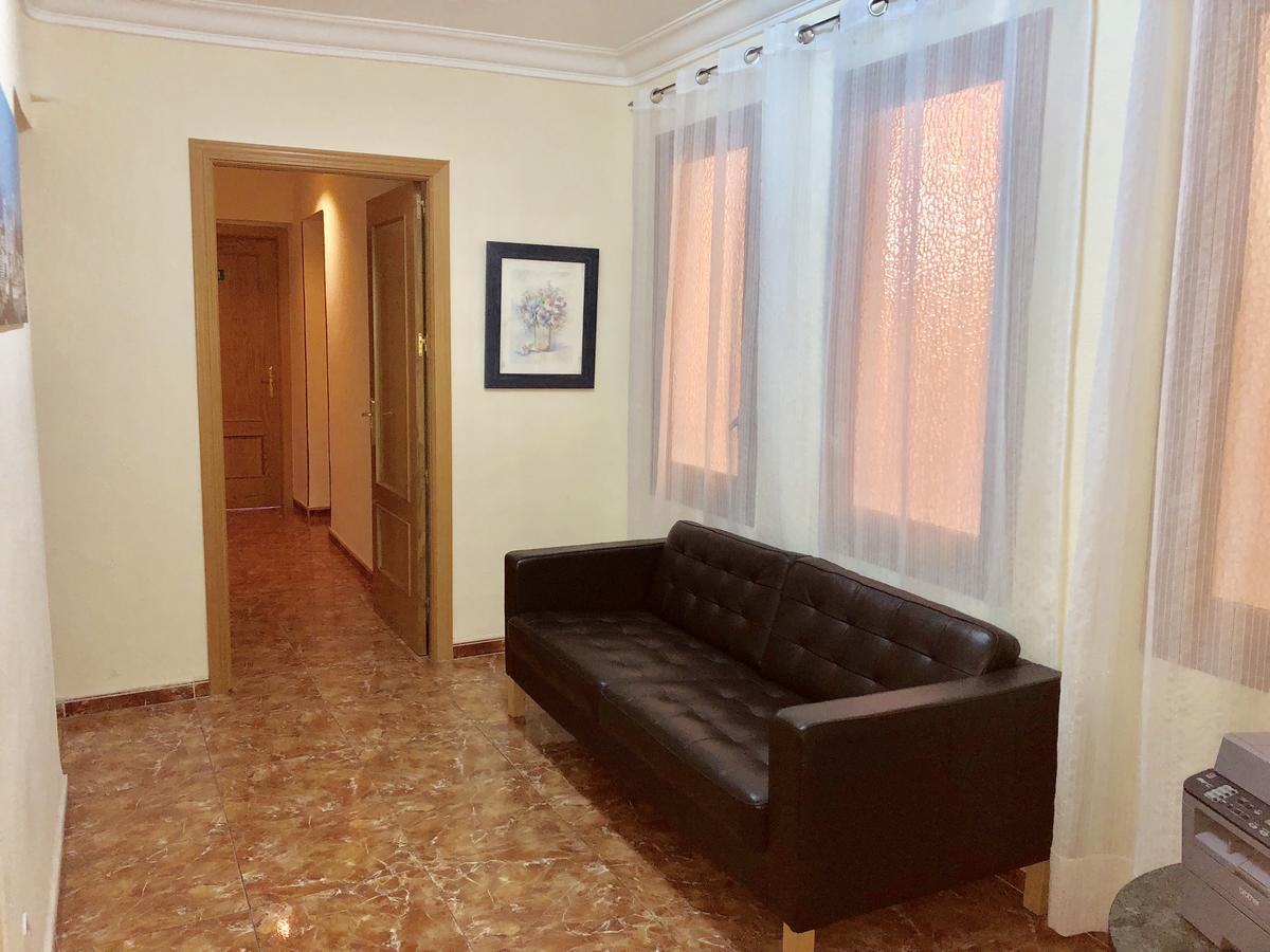 Hostal Arriaza Madrid Buitenkant foto