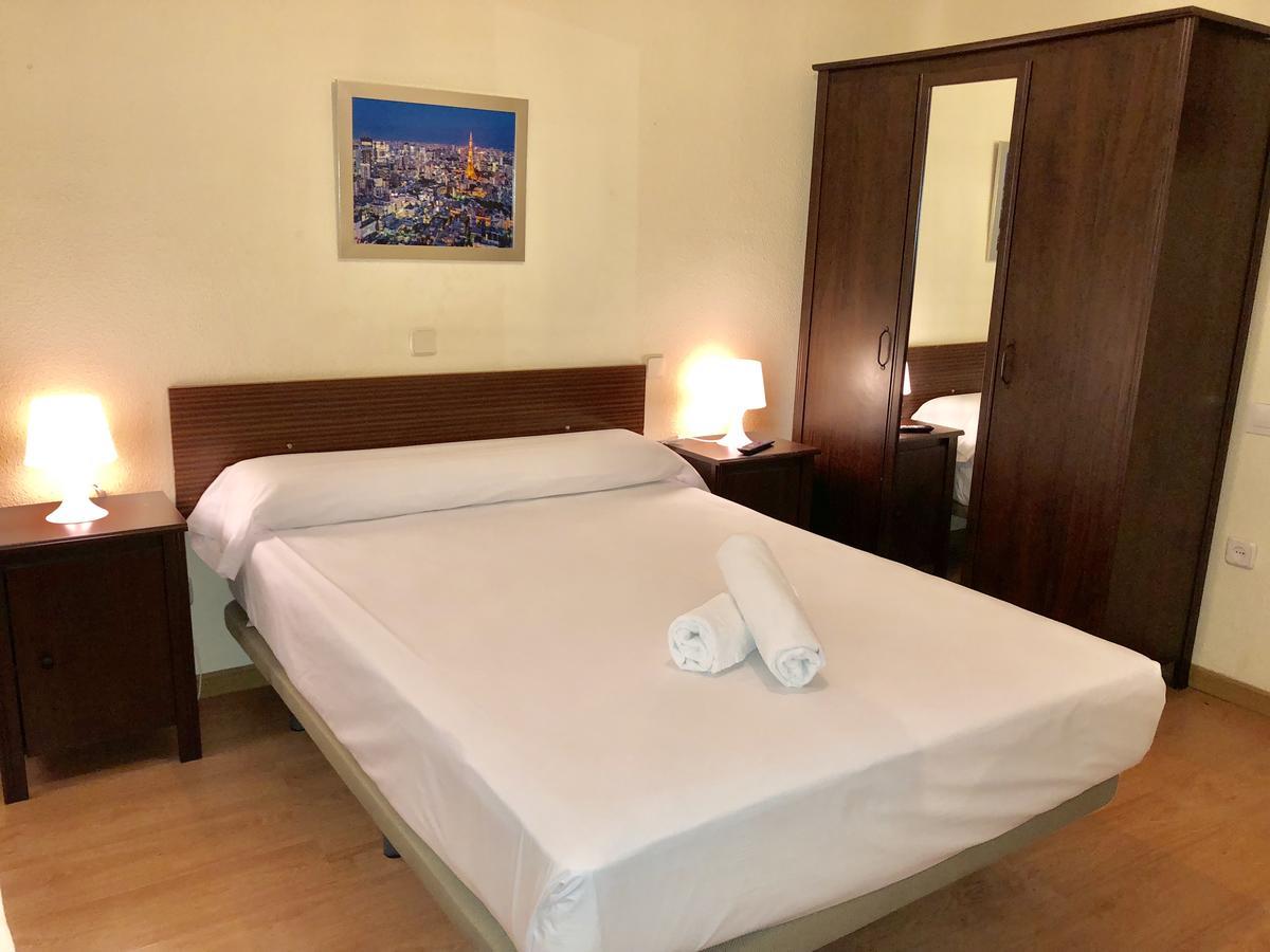 Hostal Arriaza Madrid Buitenkant foto