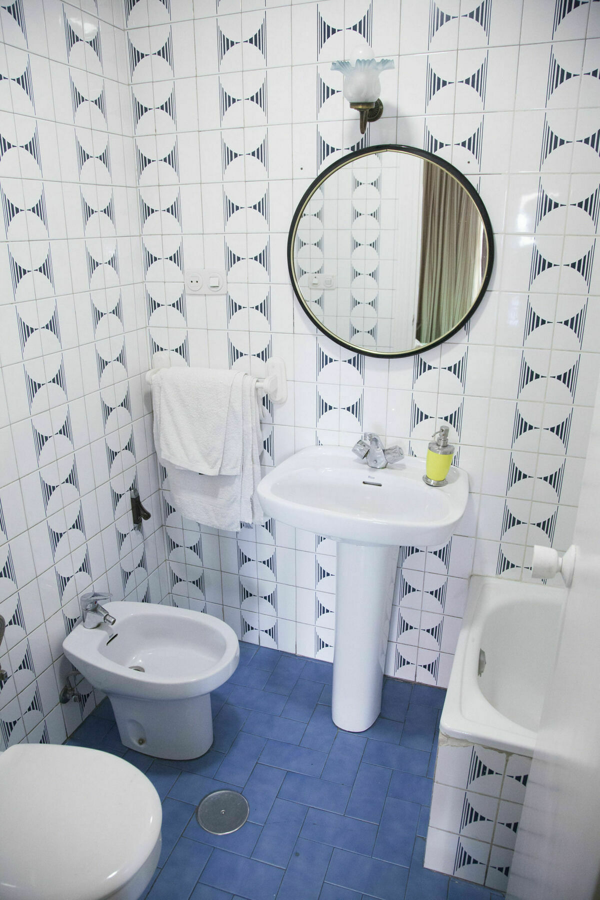 Hostal Arriaza Madrid Buitenkant foto