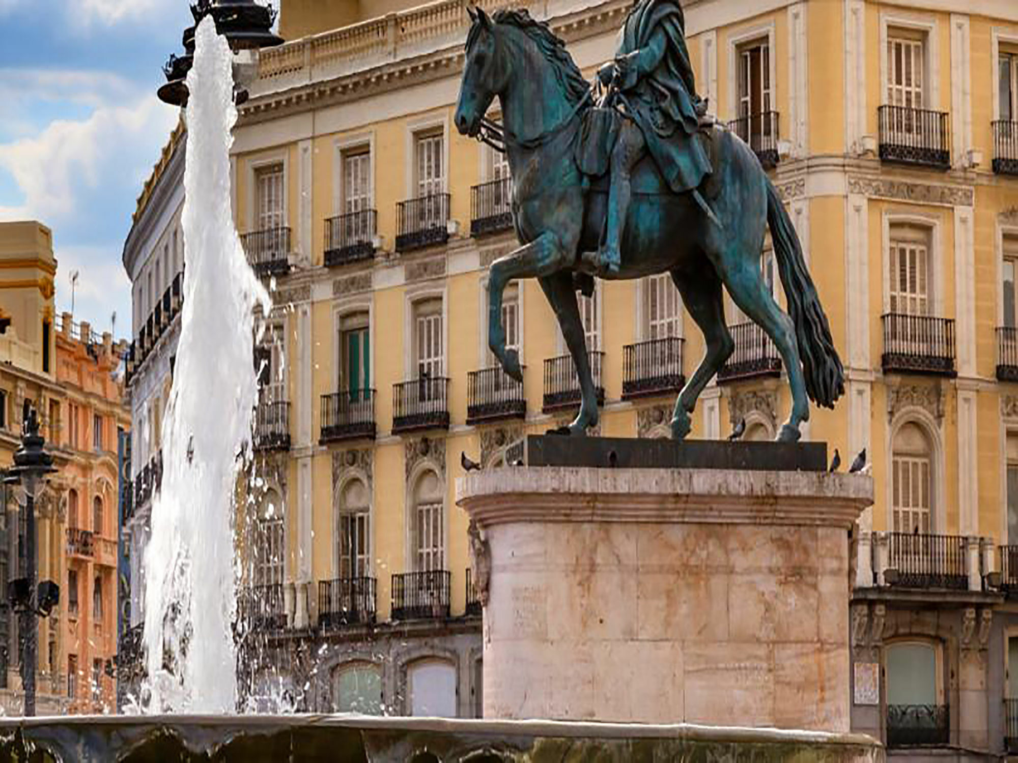 Hostal Arriaza Madrid Buitenkant foto